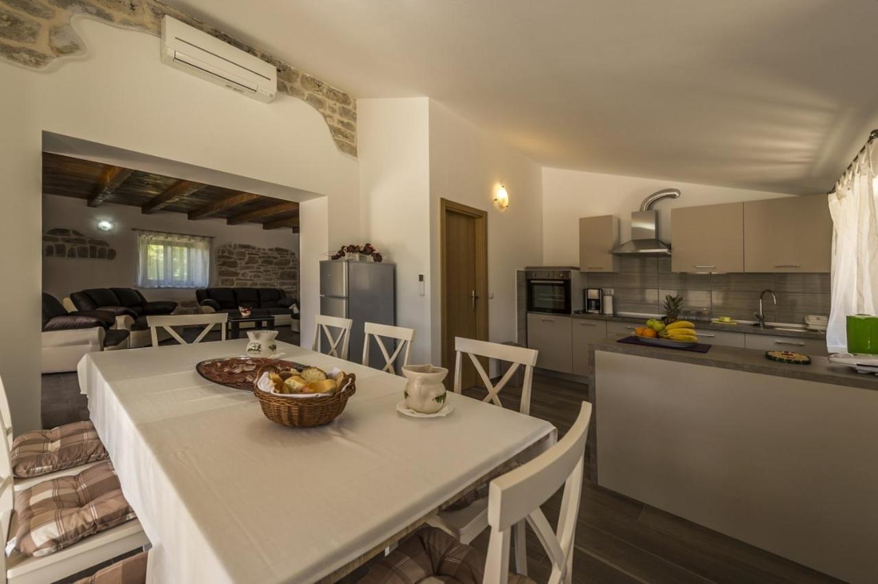 Spacious Four-Bedroom Villa Marija Klostar Extérieur photo