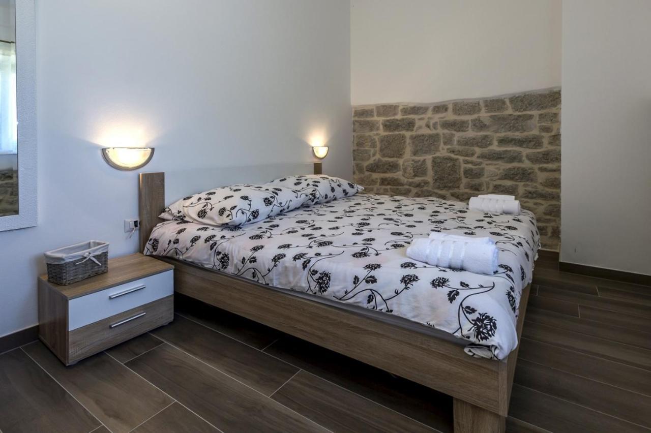Spacious Four-Bedroom Villa Marija Klostar Extérieur photo