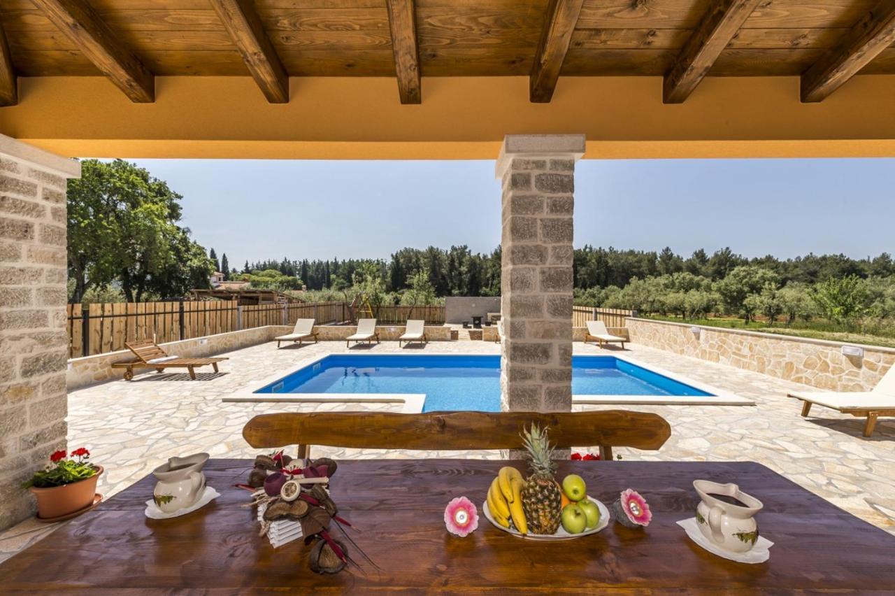 Spacious Four-Bedroom Villa Marija Klostar Extérieur photo